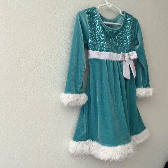 BONNIE JEAN VELOUR FAUX FUR CHRITMAS HOLIDAY SPARKLE SEQUIN DRESS - Picture 3 of 8